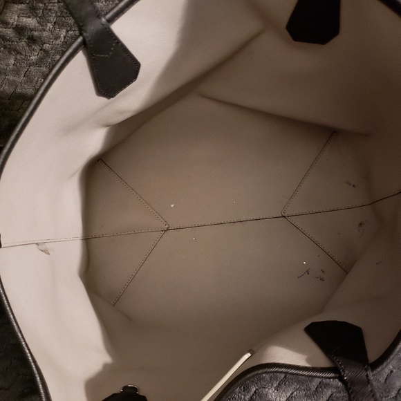 Michael kors reverse able tote - Picture 2 of 3